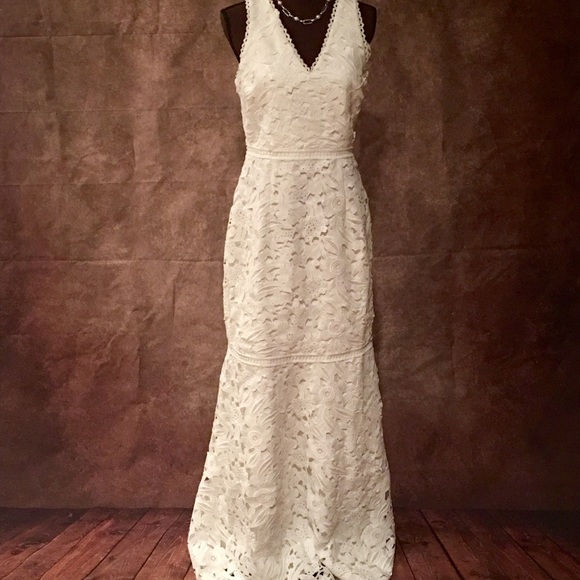 Minuet Wedding Dress - Large - Picture 5 of 8